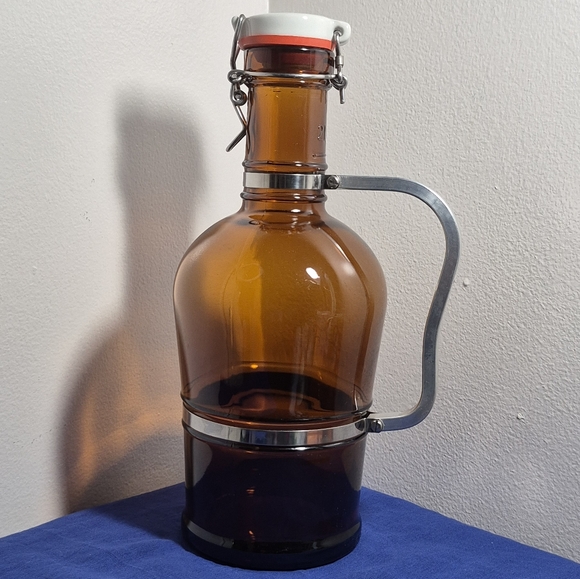 Muster Geschutzt 2L Amber Glass Beer Growler Aluminium Handle Swing Cap - Picture 7 of 9